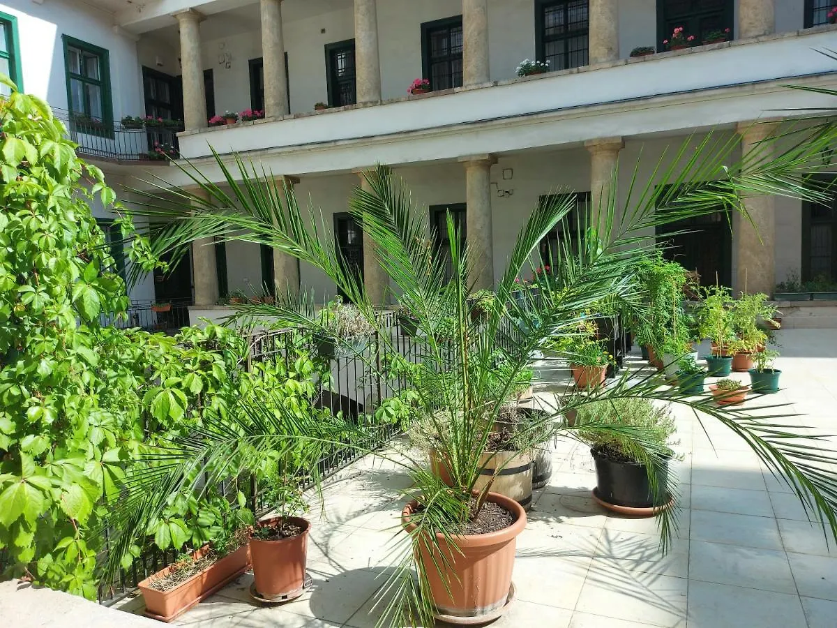 Home City Center Terrace Apartment Budapest